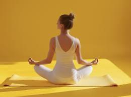A Torino torna l’International Yoga Day in Piazza Castello: lezione collettiva gratuita il 21 giugno 2025