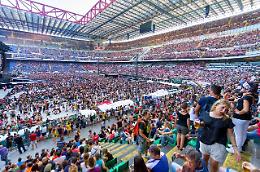 Torinesi truffano fan ai concerti di Modà e Cremonini: maxi-addebiti con il Pos 