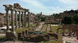 Estate sotto le stelle tra i Fori Imperiali: visite serali tra storia e archeologia