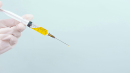 Hiv, approvato negli USA il farmaco che si assume due volte l’anno: “Lenacapavir può cambiare tutto”