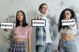 WorkTok: cercare lavoro su TikTok è davvero utile? Opportunità e trappole del social più amato dalla GenZ