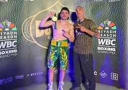Fiorenzo Priolo batte ai punti il turco Efe Derin Konuk ed è nei quarti al WBC Grand Prix fra i superleggeri
