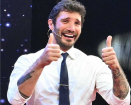 Giallo sulla chiusura di "Affari tuoi": ecco cosa succederà al programma con De Martino