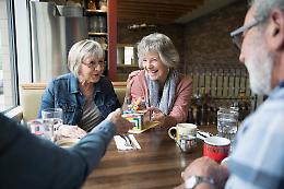 Avigliana, tornano gli incontri del Caffè Alzheimer: sostegno concreto per i caregiver