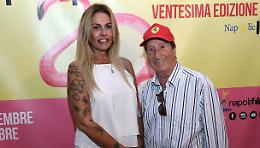 Alvaro Vitali è morto: la moglie lo aveva respinto poche ore prima in TV