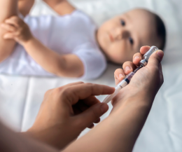 Crolla il tasso di bambini vaccinati: ecco i dati degli esperti