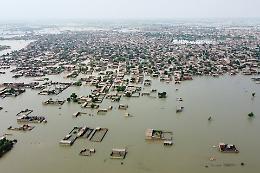 Pakistan travolto dalle inondazioni: almeno 11 morti nella valle dello Swat