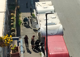 Torino sud nelle mani dei rom. Residenti infuriati: «Le nostre denunce ignorate da mesi»