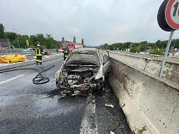 Incidente sul raccordo Torino-Pinerolo: perde il controllo dell'auto e finisce contro il guardrail