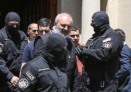 Armenia, la tensione tra Stato e Chiesa spiegata: perché l'arresto dell'arcivescovo potrebbe portare ad una frattura nel paese