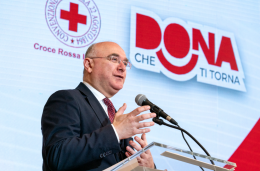 Donare il sangue è tornato di moda: record di plasma e giovani al centro