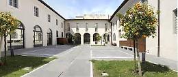 Profumo d'arte o puzza di sospetto? Alla GAM di Roma i sindacati fanno rimuovere un'opera per "cattivo odore"