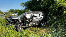 Incidente sull'A5, auto finisce nella scarpata: 4 feriti in ospedale