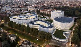 Bocconi, chat sessista contro una studentessa: quattro studenti puniti, niente laurea per un anno