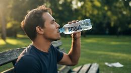 Caldo estremo? In Germania si sopravvive con una bottiglia d’acqua