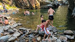 Caos alle Pozze di Varisella: il paradiso del relax sotto assedio