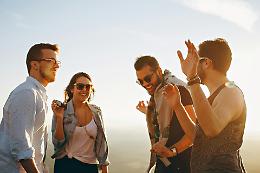 Cosa significa davvero essere “cool”? Una ricerca globale prova a spiegarlo