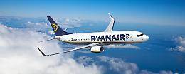 Falso incendio su volo Ryanair causa 18 feriti: ecco cosa è successo sull'aereo in direzione Manchester