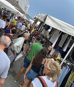 Gli Ambulanti di Forte dei Marmi: il ritorno del mercato di qualità in Val Sangone