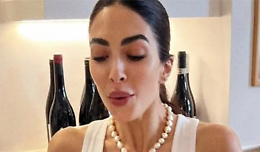 Rocio: «Con Raul mi scateno»
Ma chi è la bionda con lui?