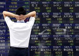 Hong Kong in bilico: i mercati trattengono il fiato per i dazi di Trump