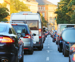 Se hai l'auto vecchia, fai licenziare le persone...