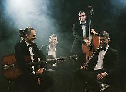 Jazz manouche in Corso Farini con la Dmitry Kuptsov Band