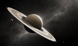 Saturno colpito da un oggetto misterioso? Un lampo sospetto scatena la corsa alla verità