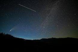 Comete, i cristalli di ghiaccio che raccontano la storia del cosmo