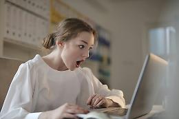 Come arrotondare lo stipendio in Italia, dalla scrittura online agli investimenti