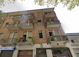 Incidente domestico a Torino, Borgo Po: donna cade dal balcone di casa, è grave in ospedale