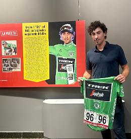 Tour, fuga vincente di Healy e Van der Poel di nuovo in giallo