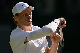 Jannik Sinner all'assalto della sua prima finale a Wimbledon, Gipo Arbino: «Ecco come può battere Carlos Alcaraz»