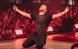 Cesare Cremonini, show a Torino da vero big degli stadi (ma per l'Olimpico potrebbe essere l'ultimo)