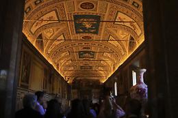 Turismo culturale: L'Italia brilla oltre i livelli pre-pandemici, ma attenzione all'overtourism