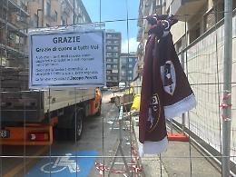 Una sciarpa granata per Jacopo: il saluto del Toro Club al 33enne morto in via Nizza