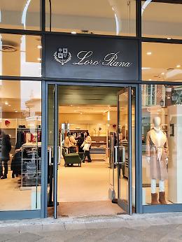 Loro Piana sotto amministrazione giudiziaria: la gestione dei subappalti favoriva lo sfruttamento