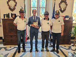 Nuovo Presidente per la Sezione Alpini di Vercelli: l'incontro con il Prefetto Parente