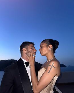 Elodie e Iannone, baci e vacanze spazzano via i gossip: nessun aria di crisi