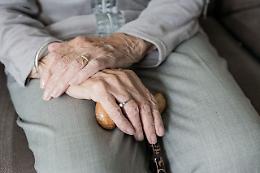 Nonna Enrica derubata online: denuncia, ma la Procura non può procedere