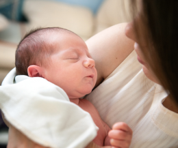 Bonus bebè da 1.000 euro, partono i pagamenti: vale anche per adozioni e figli fino a 14 anni