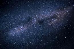 Scoperta rivoluzionaria sull’energia oscura: l’universo potrebbe rallentare la sua espansione