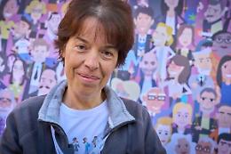 Laura Santi sceglie il suicidio assistito: la giornalista malata di sclerosi multipla si spegne a 50 anni