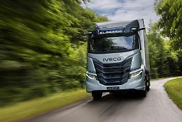 Iveco verso la cessione? Urso convoca i sindacati: trattative con Tata