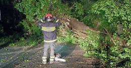 Baldissero-Pavarolo isolata dopo i temporali: frane e alberi bloccano la Provinciale