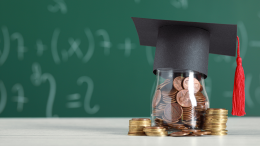 Premi di laurea: accreditati 2,4 milioni di euro a 1.353 studenti in Piemonte