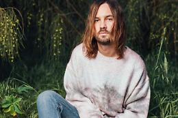 Nuovo singolo di Tame Impala:  “End of Summer” preannuncia una nuova era più "rave"