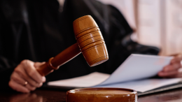 Cuneo, anni di abusi in casa: la figlia rompe il silenzio e porta il padre a processo