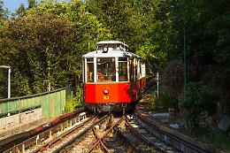 La "Dentiera" di Torino:  le origini del viaggio sulla tranvia Sassi-Superga
