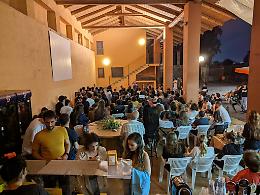 Grugliasco, il 1° agosto in scena lo spettacolo “Caregiver” di Elena Lia Ascione nell’ambito della rassegna “L’Arte nel pagliaio”